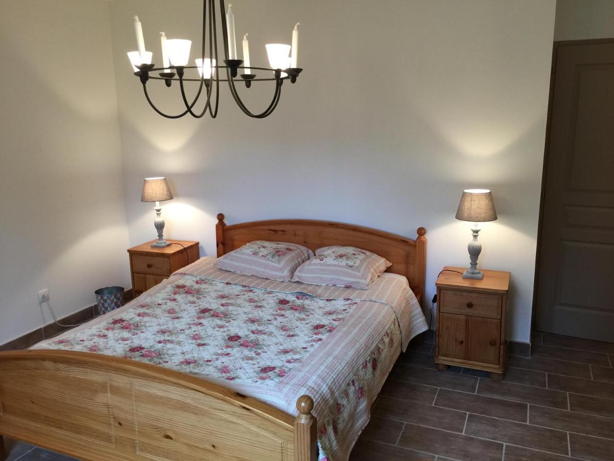 Les Villas Du Domaine De Suzel Vignieu Bagian luar foto